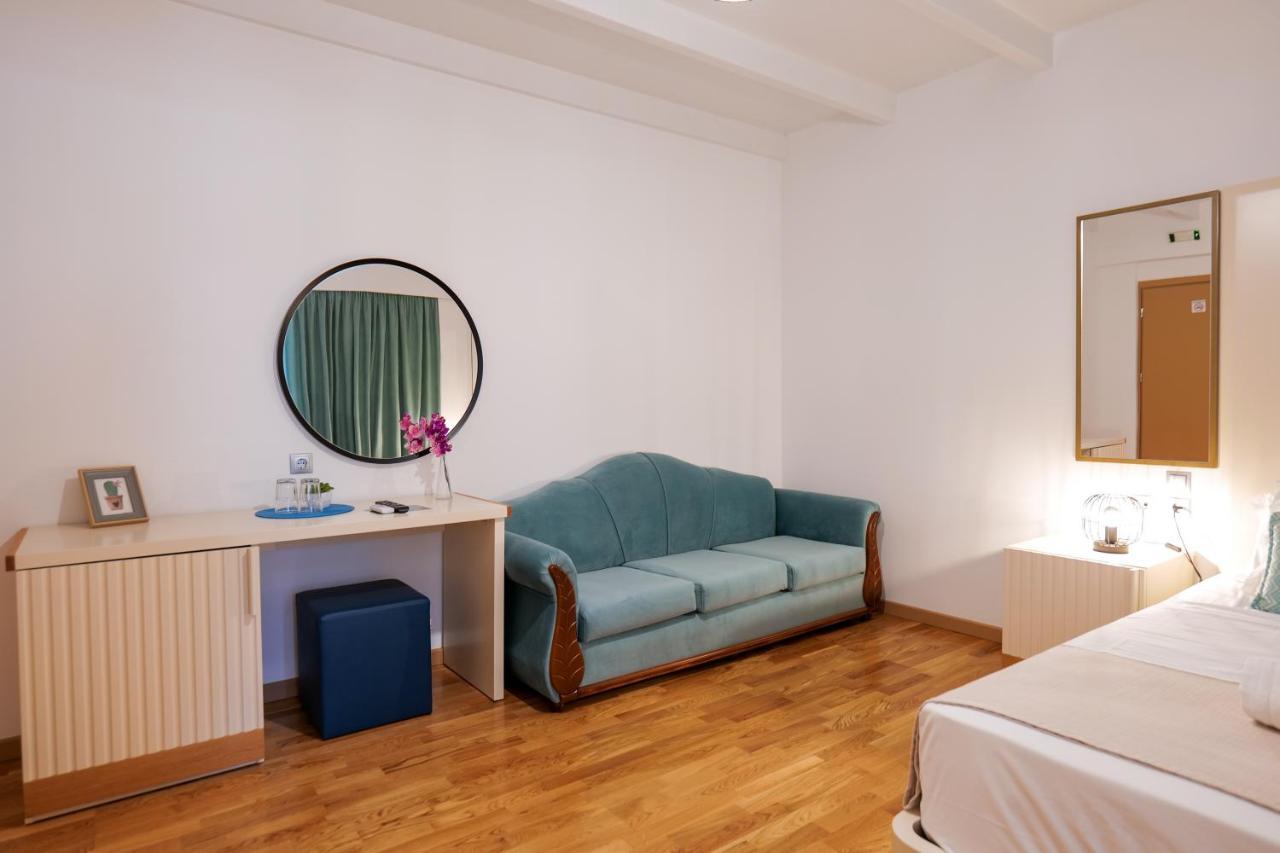 ヒマラ Royal 1967 Bed & Breakfast エクステリア 写真